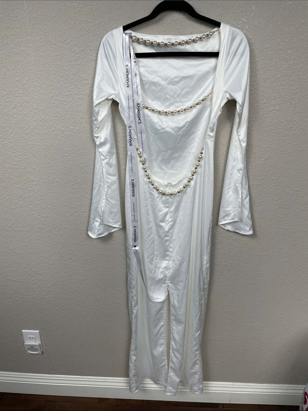 NWT Khanums Keidi Dress With Pearl Gold Bead Detail White Open Back Sz S - Picture 5 of 16